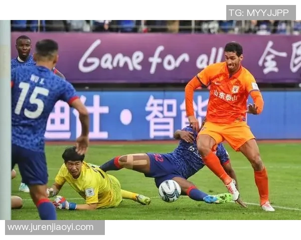 2016年山东鲁能与上海申花激战回顾球迷心中的经典对决与精彩瞬间 2016年山东鲁能与上海申花激战回顾球迷心中的经典对决与精彩瞬间