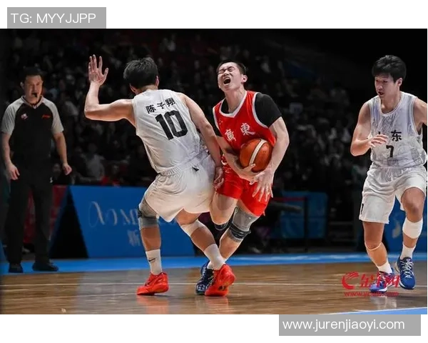广东队与南京同曦的激烈对决展现篮球魅力与团队精神的巅峰对抗